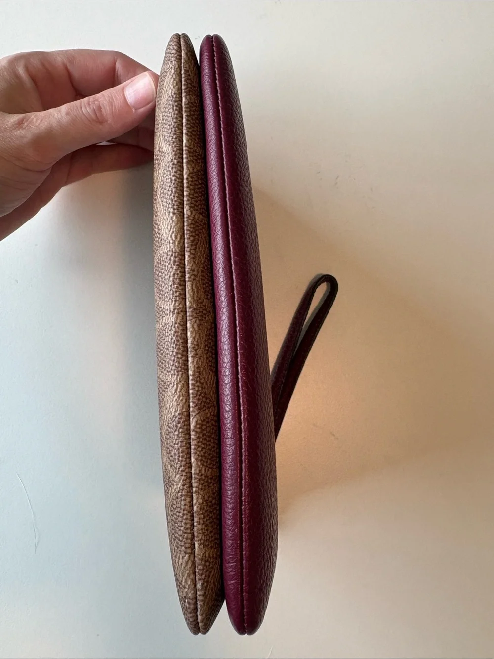 Coach corner zip